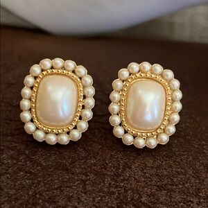 Vintage Richelieu earrings